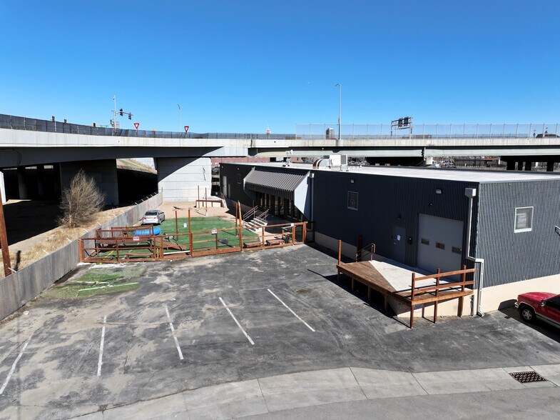 1835 W Colfax Ave, Denver, CO à vendre - Photo du bâtiment - Image 2 de 12
