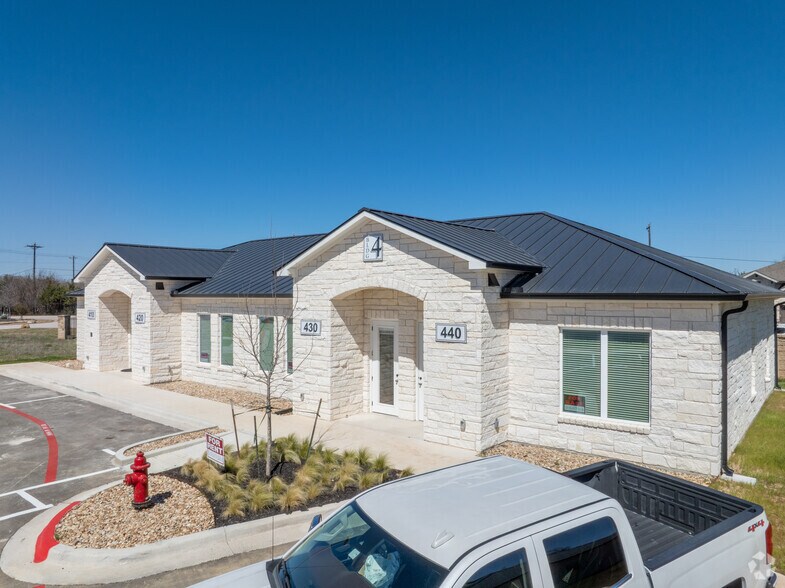 3835 County Road 175 rd, Leander, TX à louer - Photo du bâtiment - Image 3 de 4