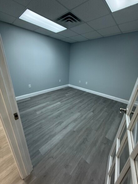 925 Sanders Rd, Cumming, GA à louer - Photo du bâtiment - Image 2 de 22