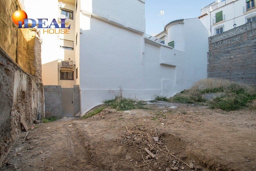 Terrain dans Granada, Granada à vendre - Photo du bâtiment - Image 2 de 18