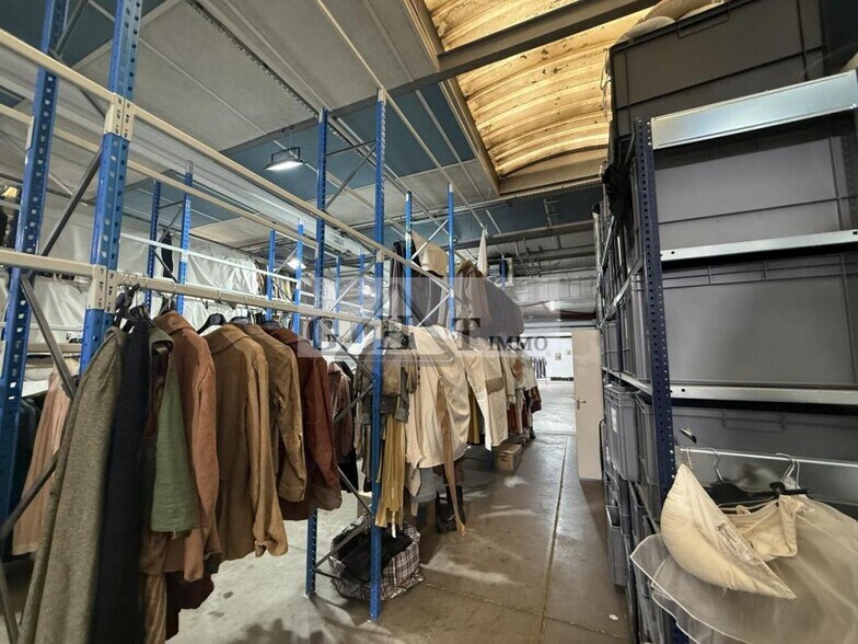 Industrial in Pantin for sale - Building Photo - Image 2 of 12