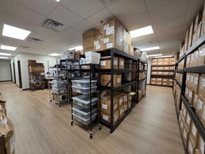 303 Corporate Center Dr, Stockbridge, GA for lease Interior Photo- Image 2 of 4