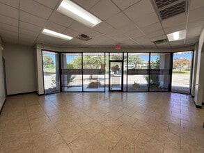 8666 Huebner Rd, San Antonio, TX for lease Interior Photo- Image 2 of 11