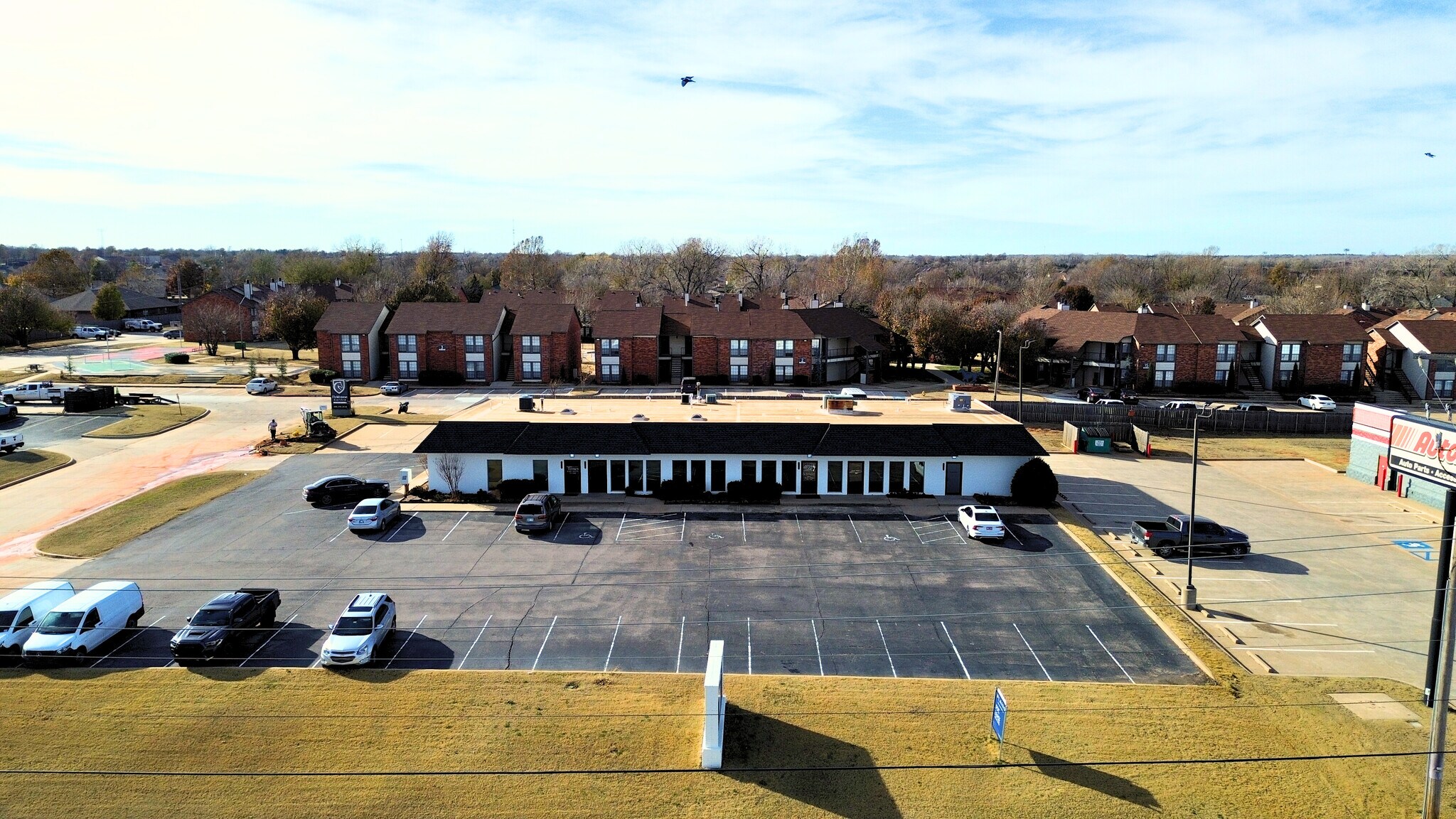 551-553 N Mustang Rd, Mustang, OK for lease Building Photo- Image 1 of 8