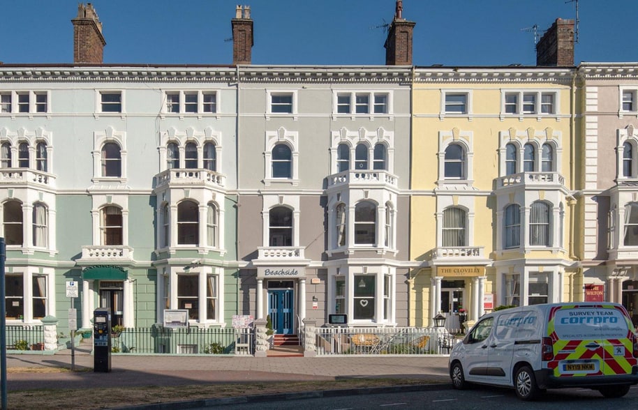Hospitality in 12 South Parade, Llandudno for sale - Primary Photo - Image 1 of 8