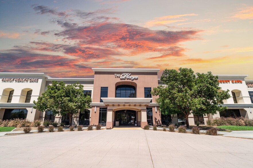 31571 Canyon Estates Dr, Lake Elsinore, CA for sale - Building Photo - Image 2 of 7