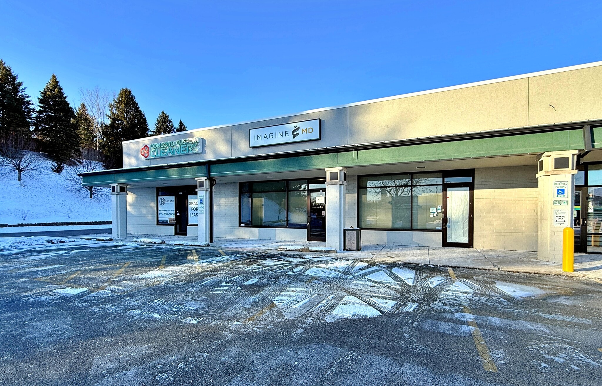 5875 E Riverside Blvd, Rockford, IL à louer Photo intérieure- Image 1 de 6