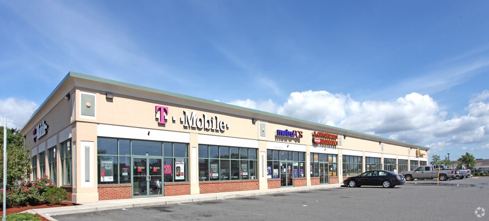 3-9 Everett St, Revere, MA for lease - Primary Photo - Image 1 of 9