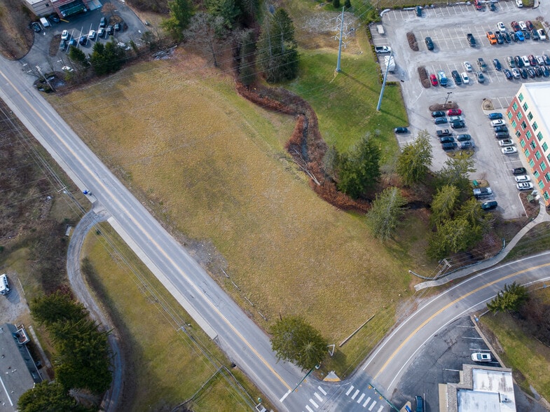 215 Northgate Dr, Warrendale, PA for sale - Building Photo - Image 3 of 8