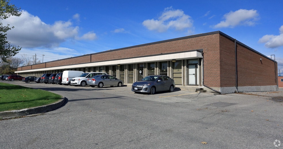 4-18 Denison St, Markham, ON à louer - Photo du bâtiment - Image 2 de 7