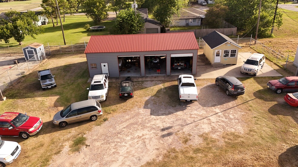 209 S Gulf Blvd, Freeport, TX for sale - Primary Photo - Image 1 of 6