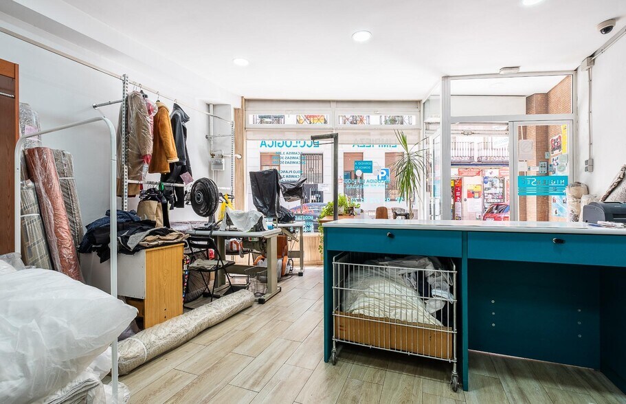 Multifamily in Madrid, Madrid for sale - Interior Photo - Image 2 of 3