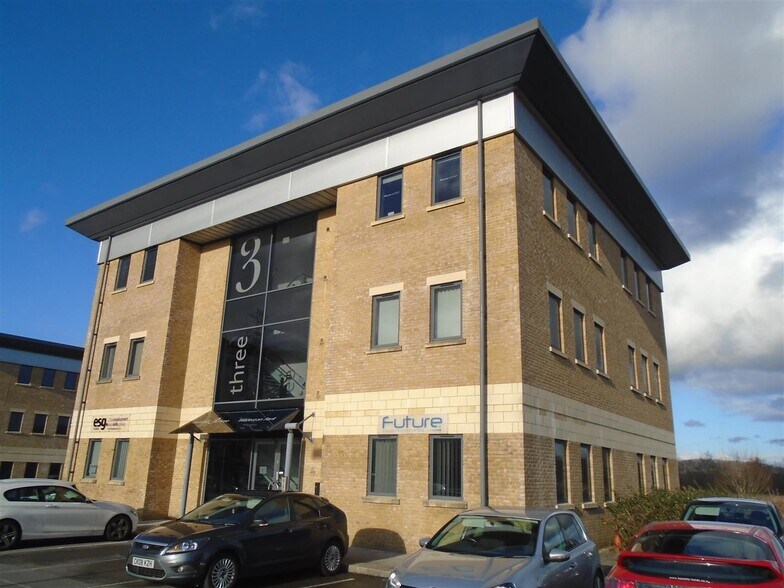 Waterton Park, Bridgend à vendre - Photo du bâtiment - Image 2 de 2