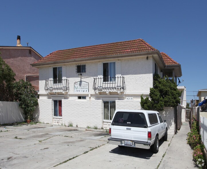 4219 Wilson Ave, San Diego, CA à vendre - Photo principale - Image 1 de 1