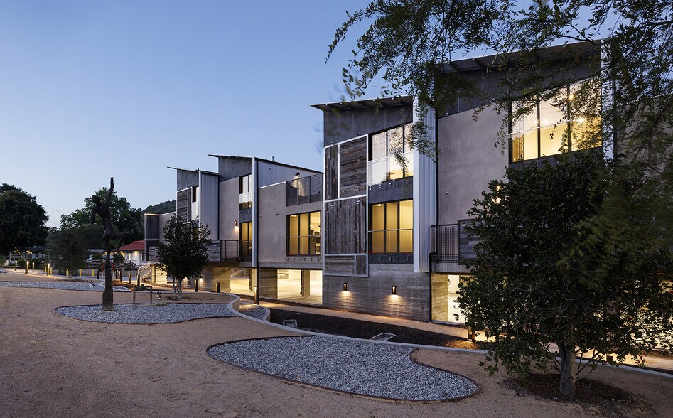 20412-20432 Laguna Canyon Rd, Laguna Beach, CA à louer - Photo du bâtiment - Image 3 de 25