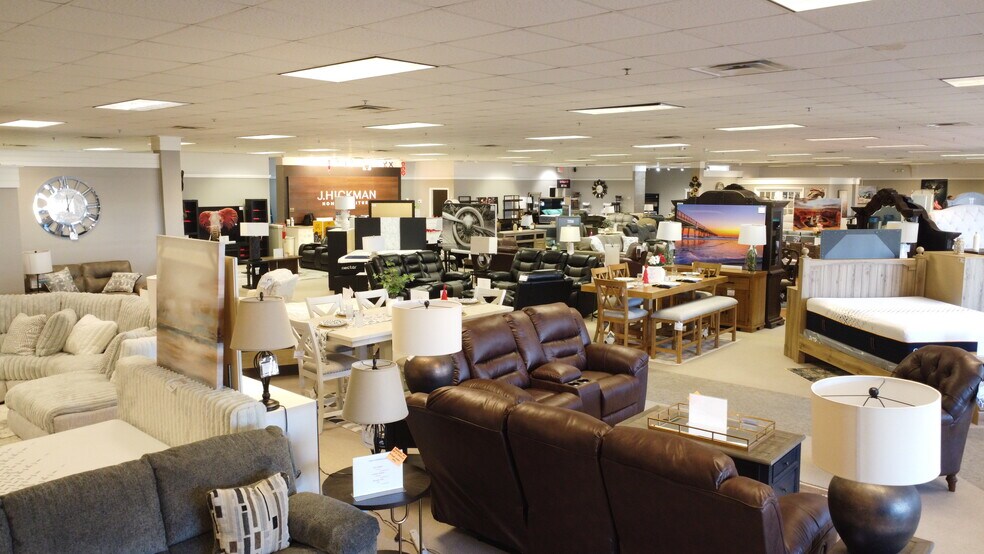 1975 Commerce Dr, Kingsland, GA à vendre - Photo du bâtiment - Image 3 de 9