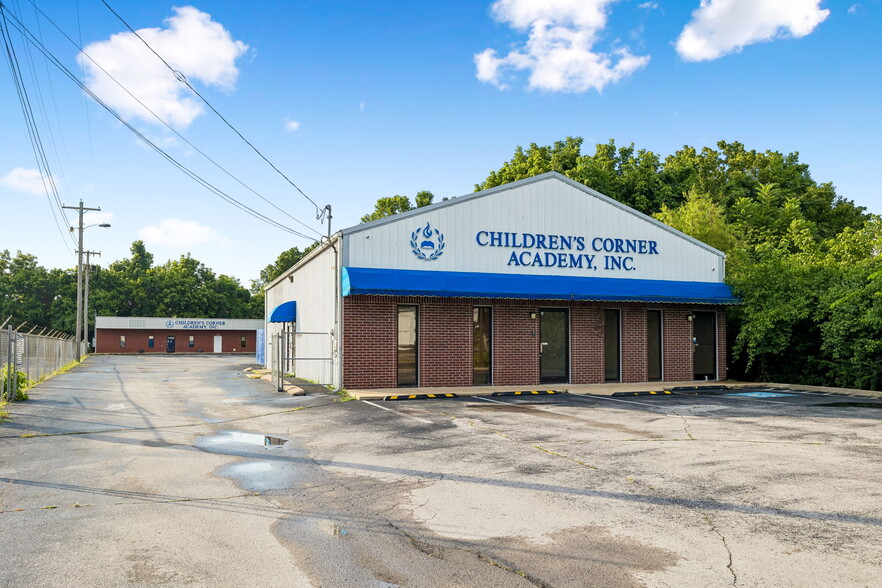 2400 Highland Ave, Columbia, TN for sale - Building Photo - Image 2 of 24