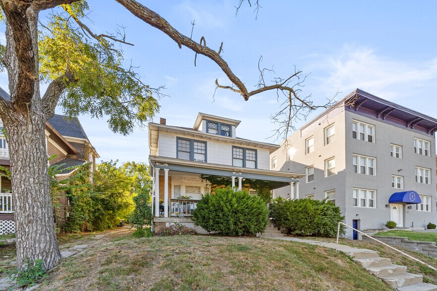 3826 Warwick Blvd, Kansas City, MO à vendre - Photo du bâtiment - Image 2 de 22