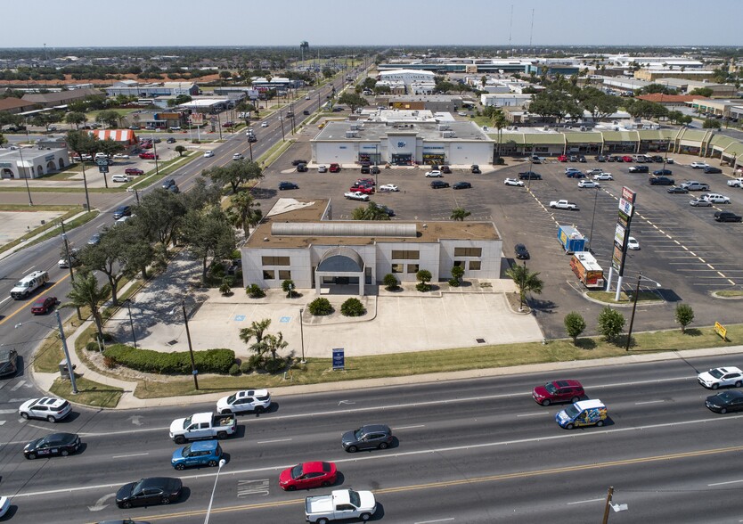 2250 Nolana Ave, McAllen, TX à vendre - Photo du bâtiment - Image 1 de 5