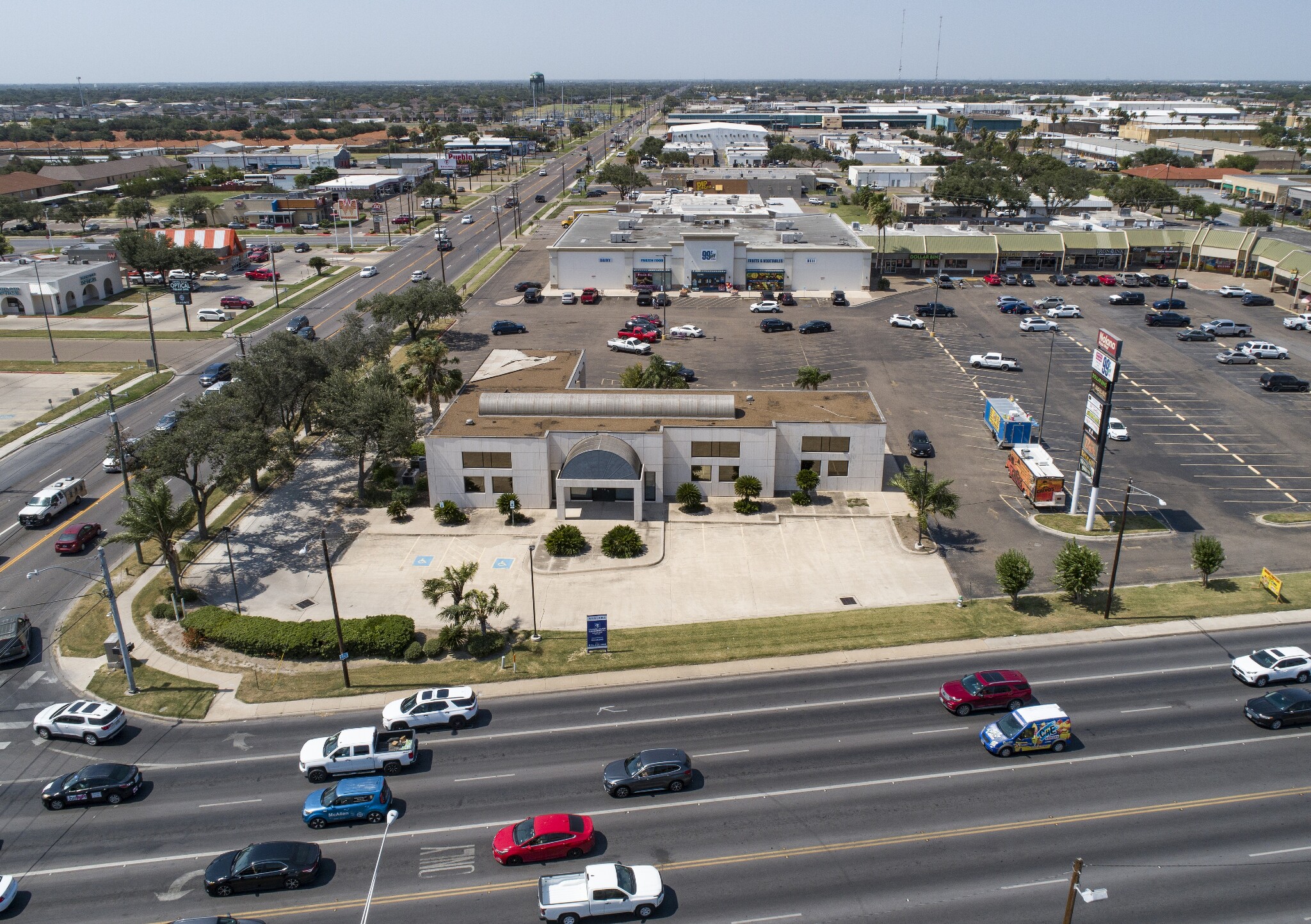 2250 Nolana Ave, McAllen, TX à vendre Photo du bâtiment- Image 1 de 6