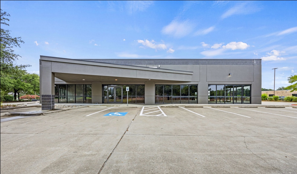 3033 W Royal Ln, Irving, TX for sale - Building Photo - Image 3 of 17