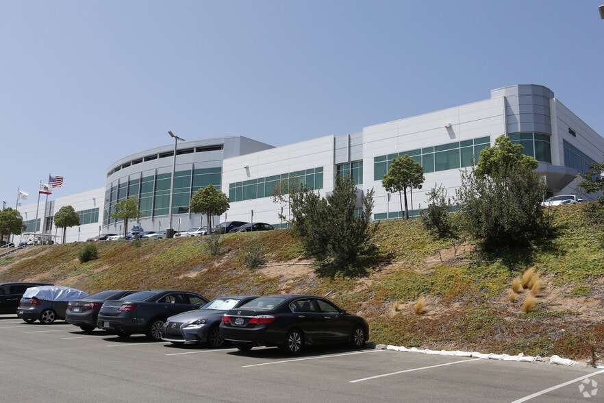 25155 Rye Canyon Loop, Valencia, CA à louer - Photo principale - Image 2 de 5