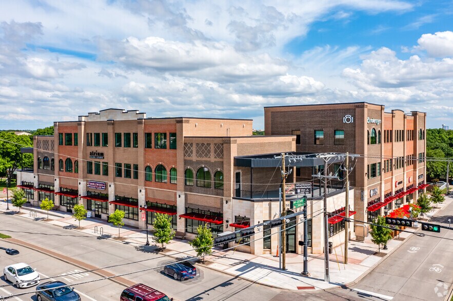 7511 Main St, Frisco, TX à vendre - Photo du bâtiment - Image 2 de 11