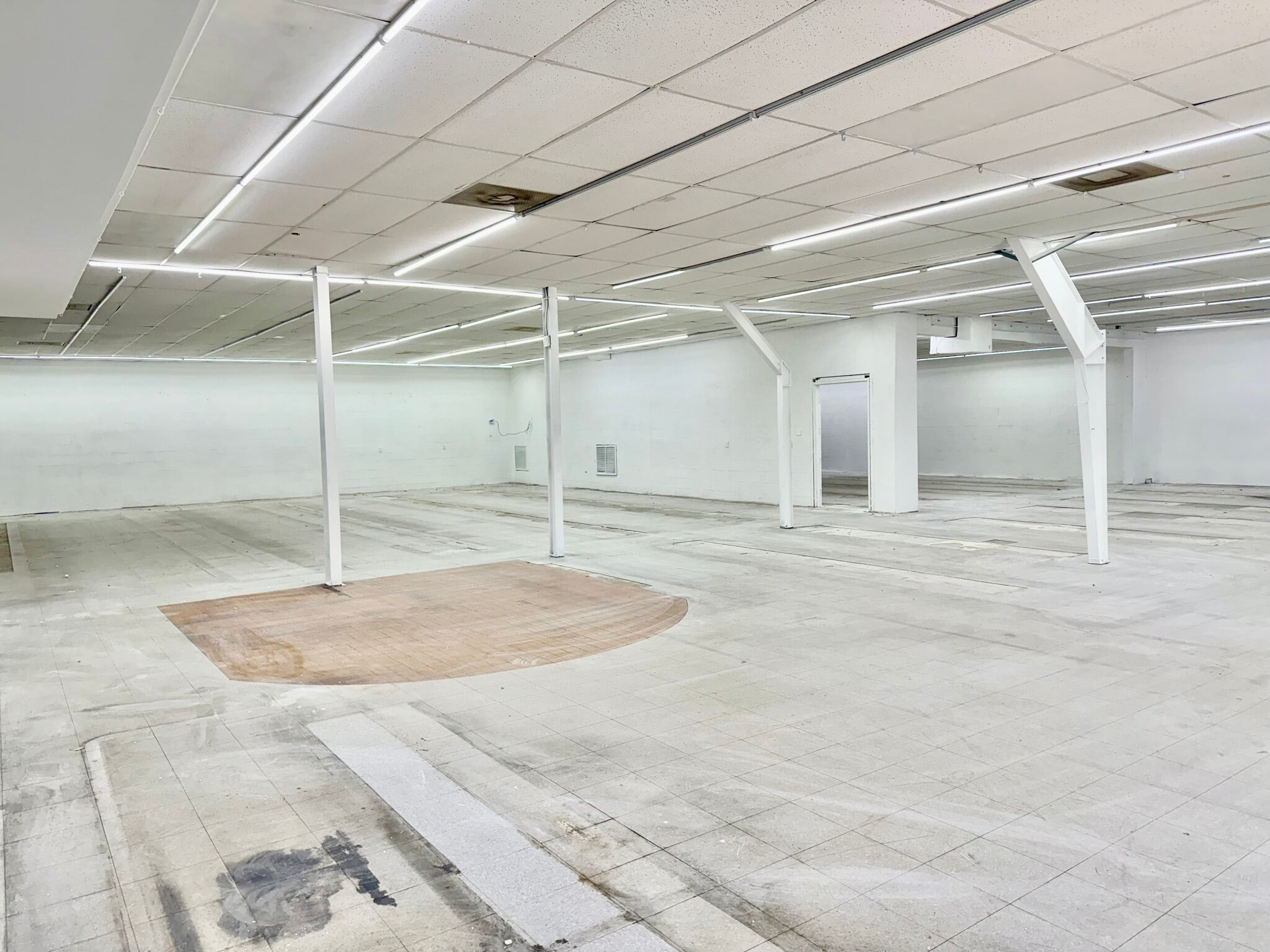 1601 E Sample Rd, Pompano Beach, FL à louer Photo intérieure- Image 1 de 11