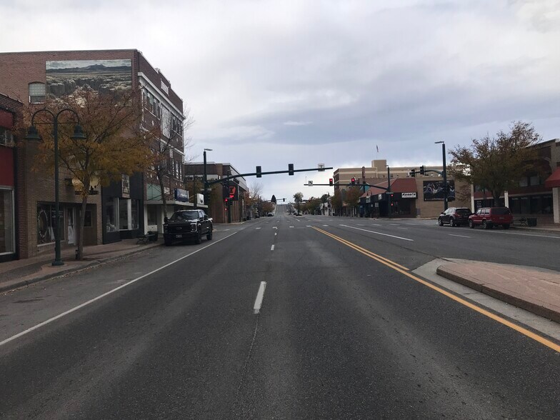 409 E Main St, Riverton, WY à vendre - Photo du bâtiment - Image 2 de 16