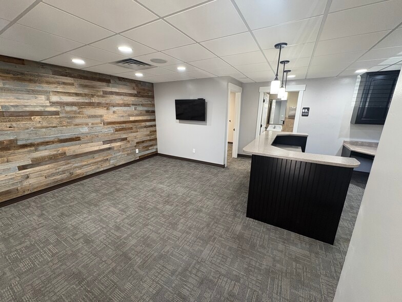 937-949 Pioneer, Draper, UT for lease - Interior Photo - Image 3 of 16
