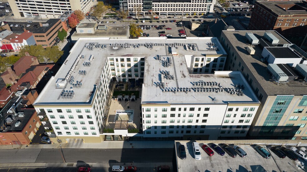 265 E State St, Columbus, OH à louer - Photo du bâtiment - Image 3 de 4