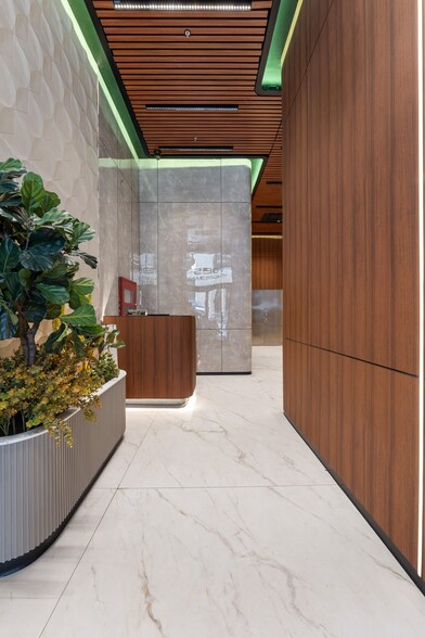 290 Madison Ave, New York, NY à louer - Photo du bâtiment - Image 2 de 7