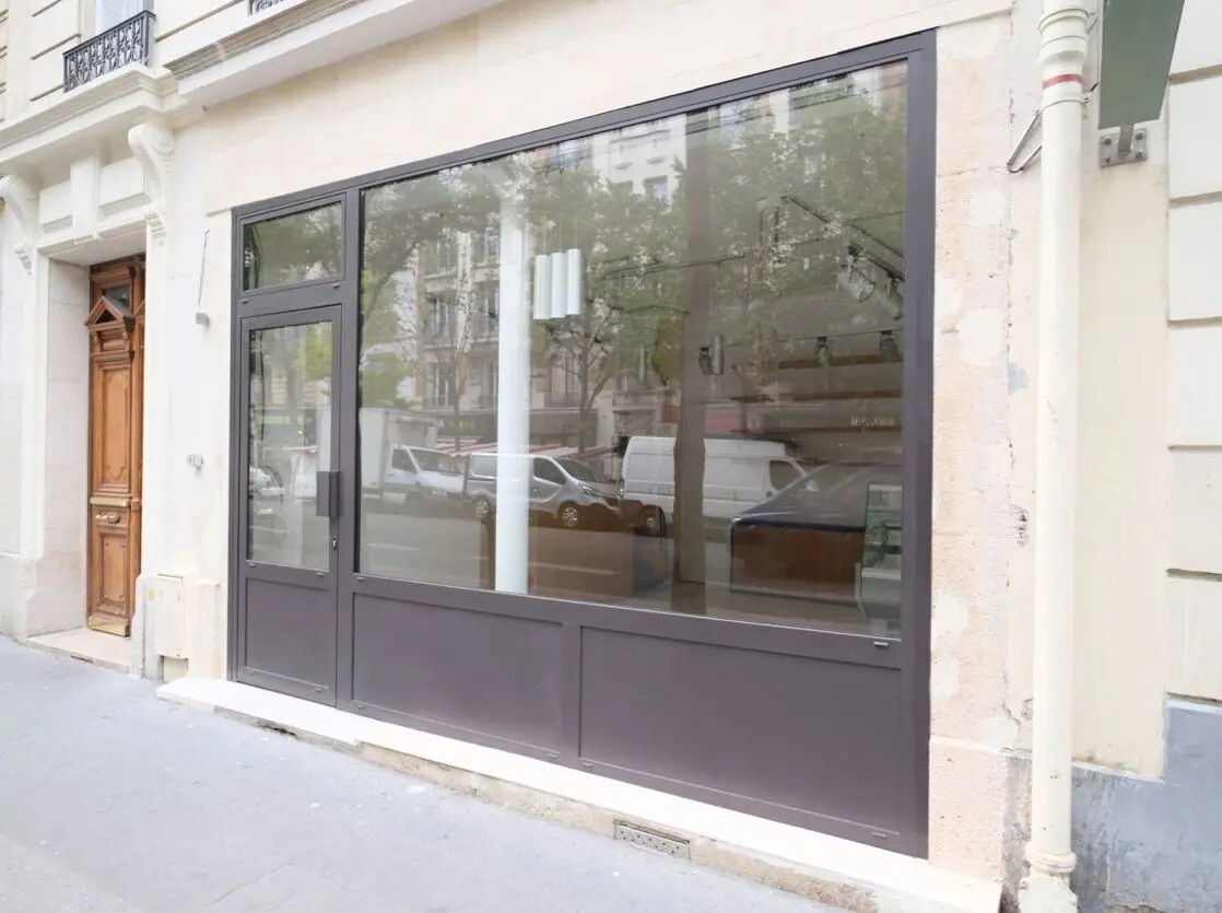 Retail in Paris for lease Building Photo- Image 1 of 9