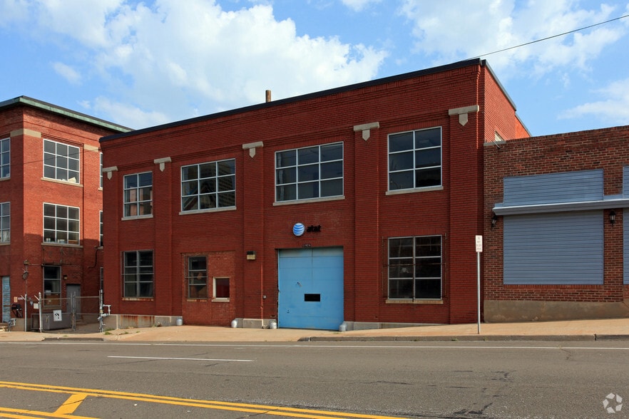 11 NE 6th St, Oklahoma City, OK for sale - Primary Photo - Image 1 of 8