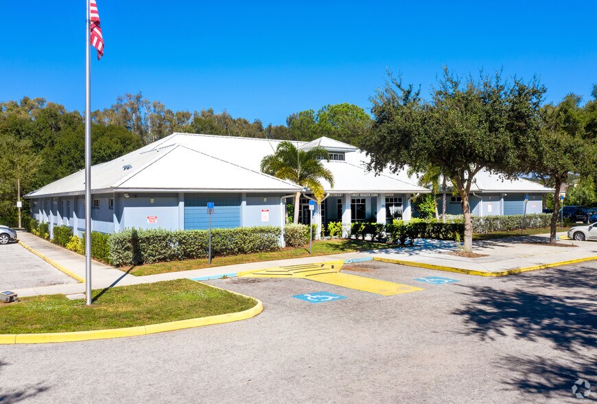 919 53rd Ave, Bradenton, FL à vendre - Photo principale - Image 1 de 2