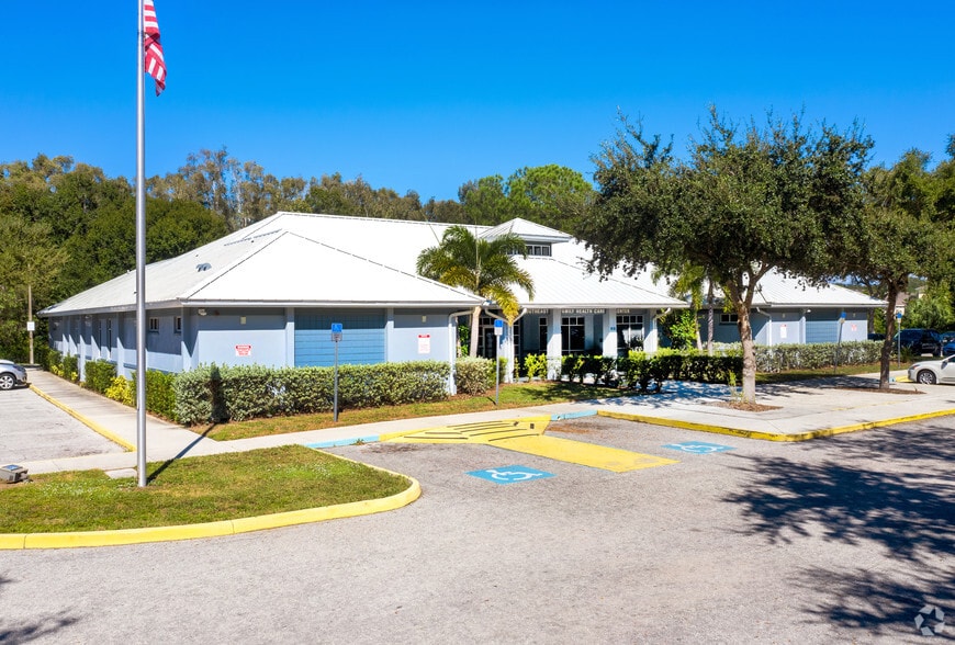 919 53rd Ave, Bradenton, FL for sale - Primary Photo - Image 1 of 2