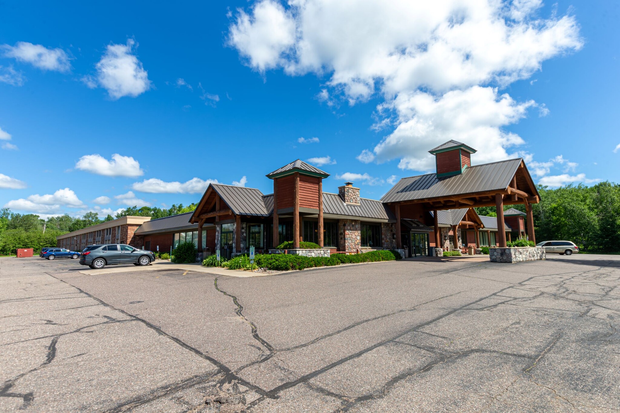 668 W Kemp St, Rhinelander, WI for sale Building Photo- Image 1 of 1