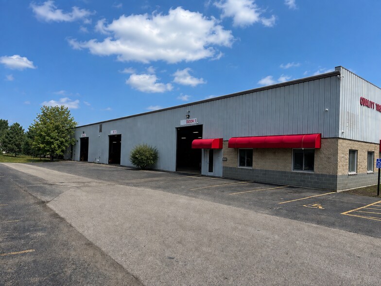 2420 Hiller Ridge Rd, Johnsburg, IL à louer - Photo du bâtiment - Image 2 de 7