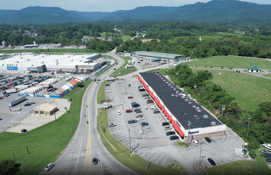 1875 N 25th St, Middlesboro, KY for lease - Building Photo - Image 1 of 11