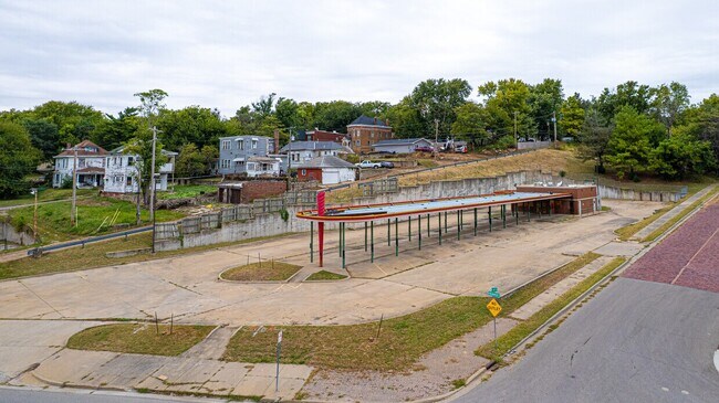 More details for 1317 Frederick Ave, Saint Joseph, MO - Retail for Sale