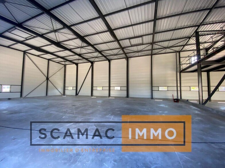 Industrial in Vedène for lease - Interior Photo - Image 2 of 4