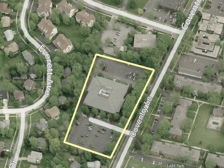 500 Coventry Ln, Crystal Lake, IL à louer - Aérien - Image 2 de 4