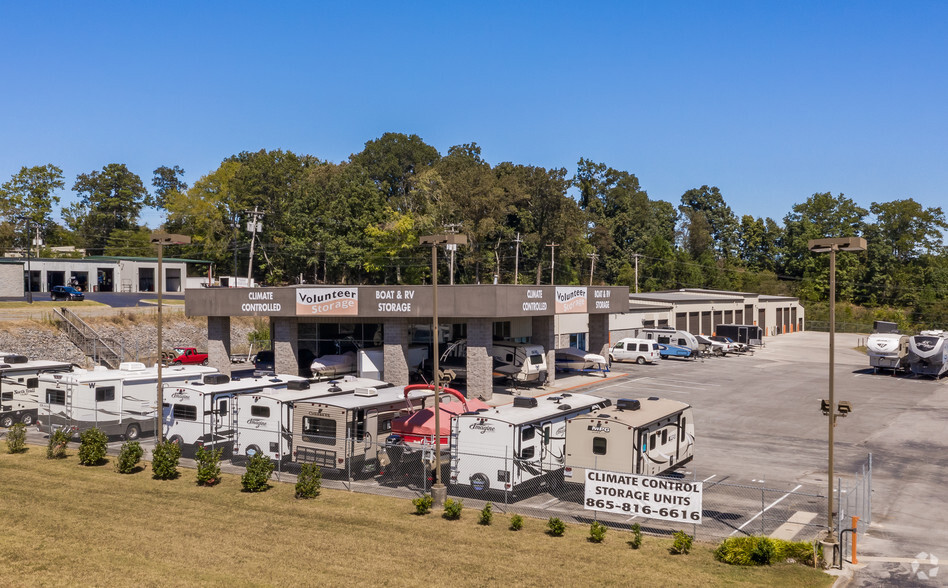 1272 Highway 321 N, Lenoir City, TN à louer - Photo du bâtiment - Image 2 de 4