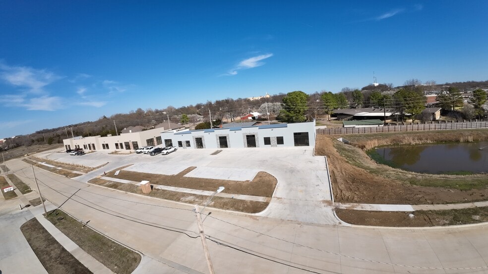 1061-1101 N Birch Ave, Broken Arrow, OK à louer - Photo du bâtiment - Image 2 de 3