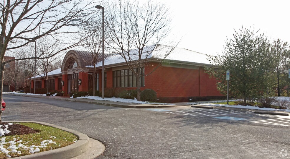 6301 Hillside Ct, Columbia, MD à vendre - Photo du bâtiment - Image 2 de 2