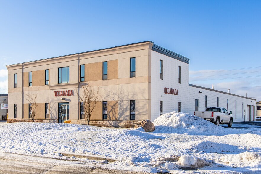8 Caesar Ave, Ottawa, ON à louer - Photo du bâtiment - Image 2 de 3