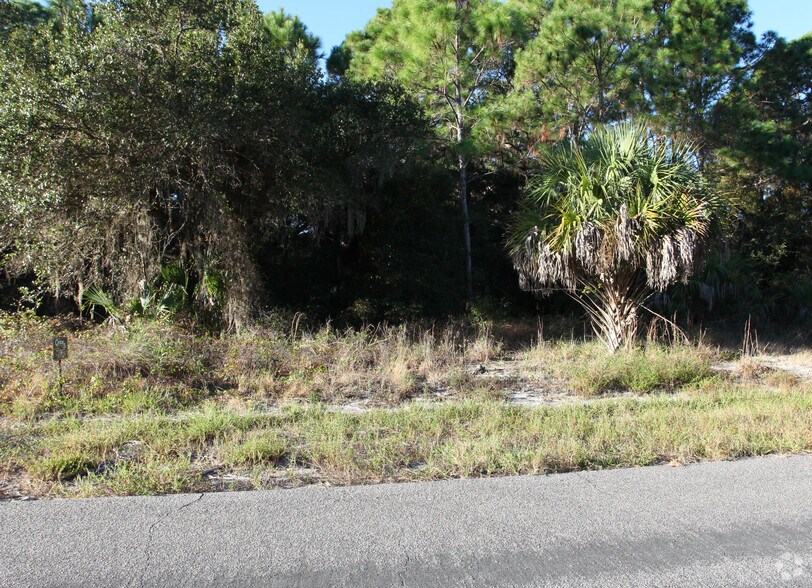 458 Tamiami Trl, Port Charlotte, FL à vendre - Photo du bâtiment - Image 2 de 3