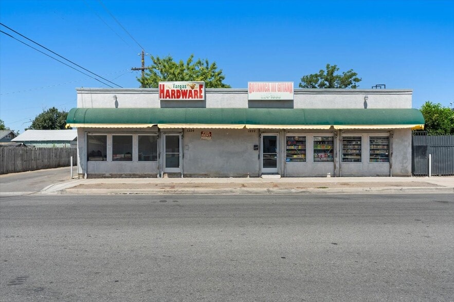 1039 Niles St, Bakersfield, CA for sale - Building Photo - Image 2 of 12