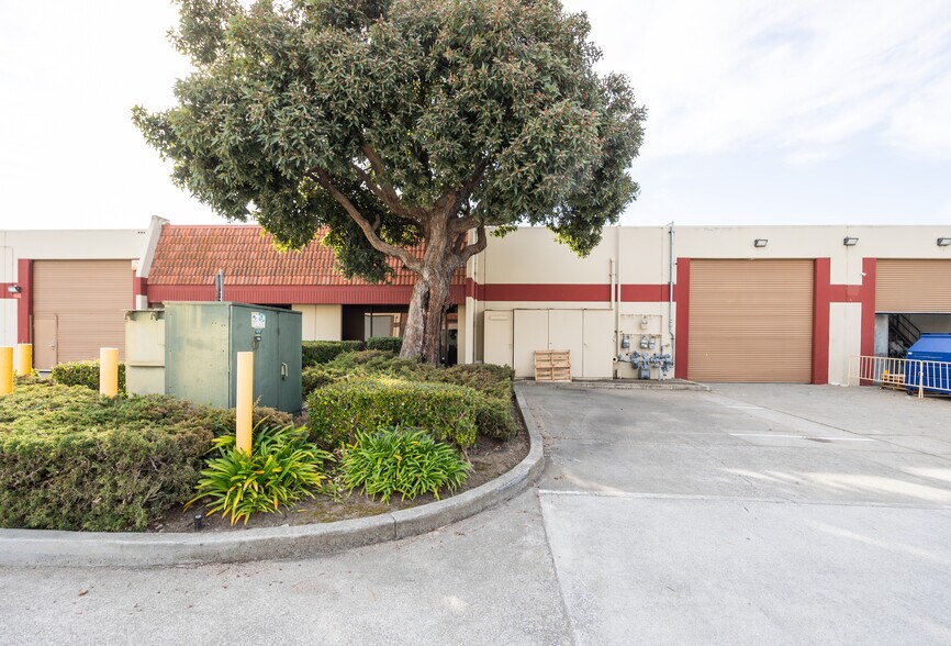 360 Swift Ave, South San Francisco, CA for lease - Building Photo - Image 3 of 22