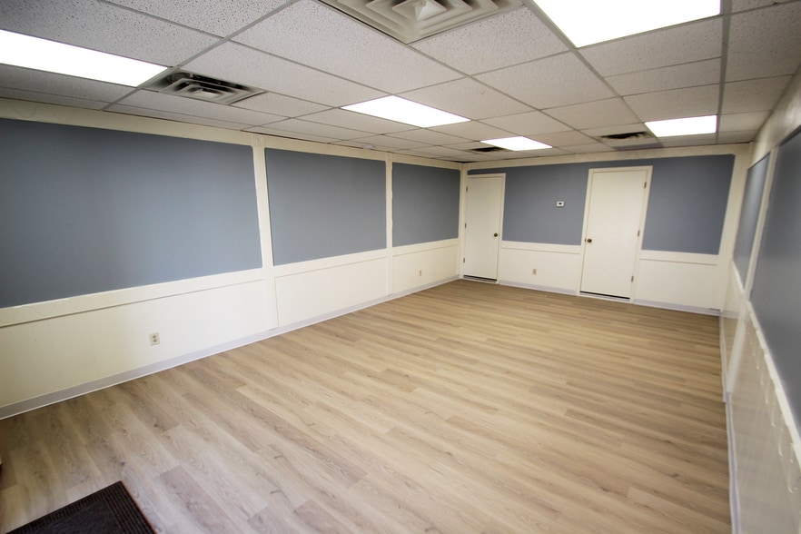 3511 Center Rd, Brunswick, OH for lease - Building Photo - Image 3 of 8